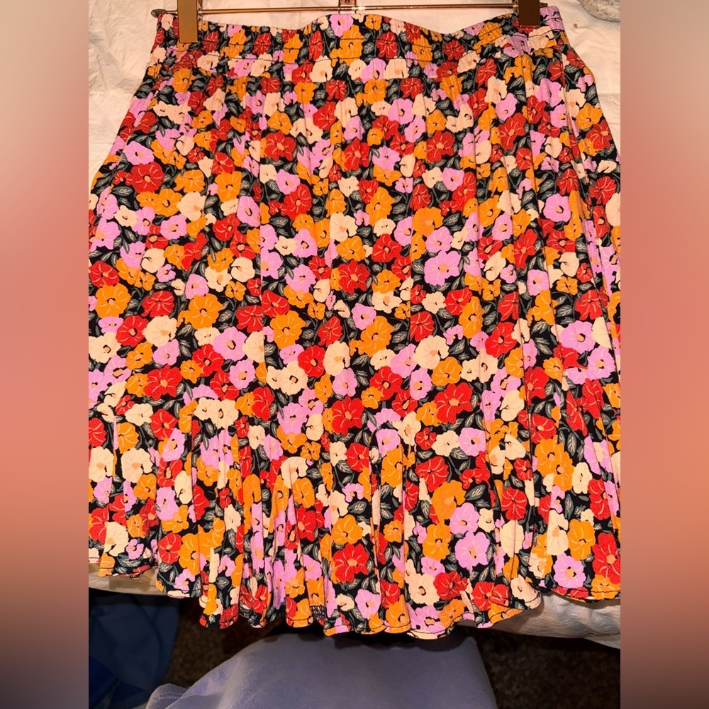 π§‘ Loft Floral Flounce Flowy mini Skirt - Picture 3 of 6
